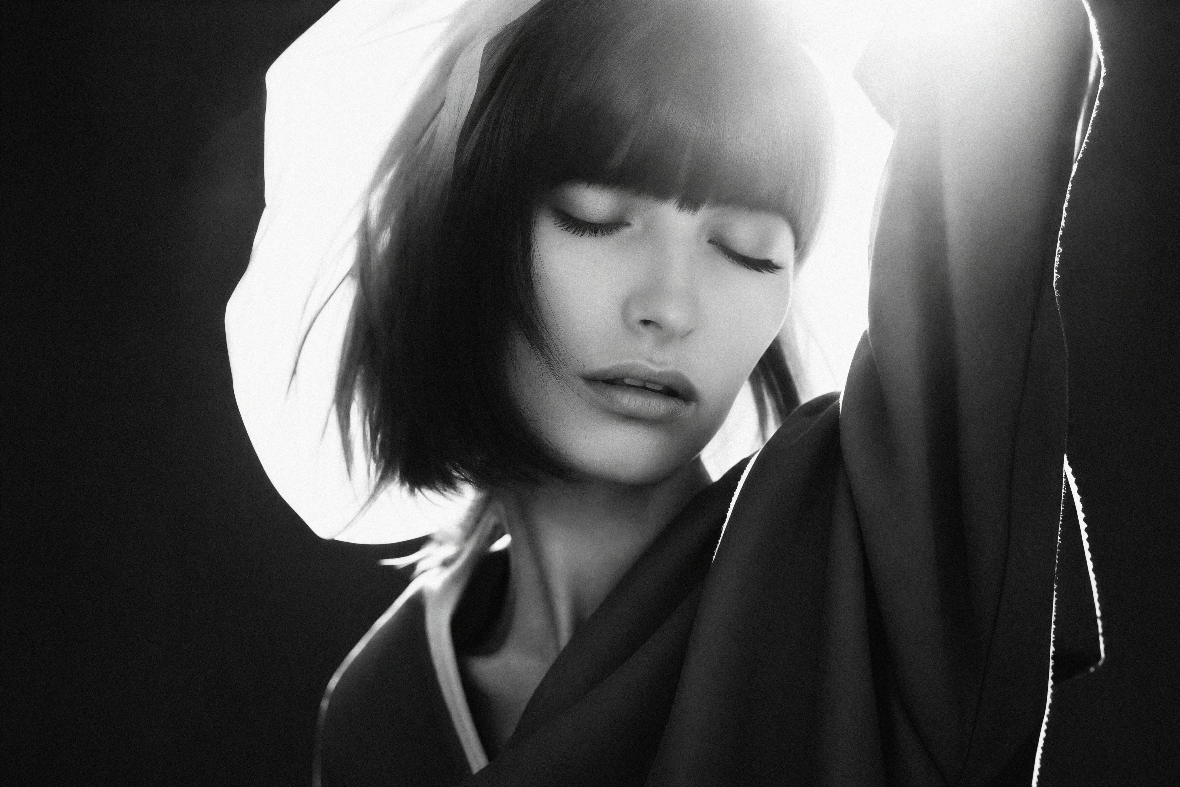NOIR ELEGANCE, frame R07